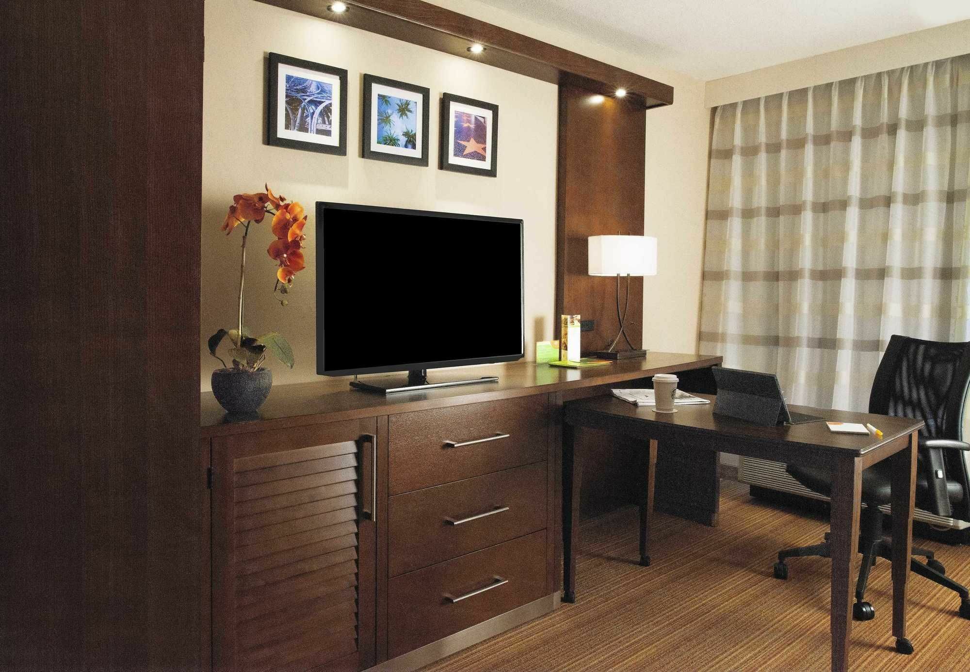 Courtyard By Marriott Los Angeles Woodland Hills Exteriör bild